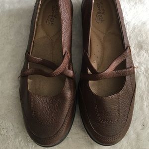Strictly Comfort Size 7 leather Flats